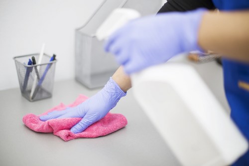 Deep carpet cleaning service in Kennington with modern equipment